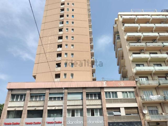 Locale in vendita di 1911 m² in Via Domenico Cimarosa