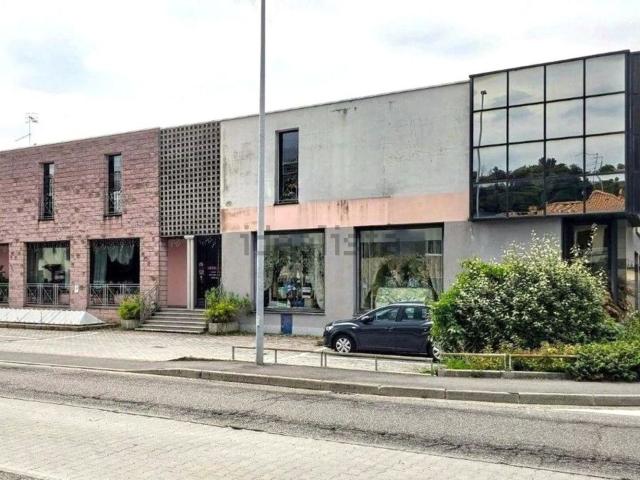 Locale in vendita di 1913 m² in Via Vicenza, 8