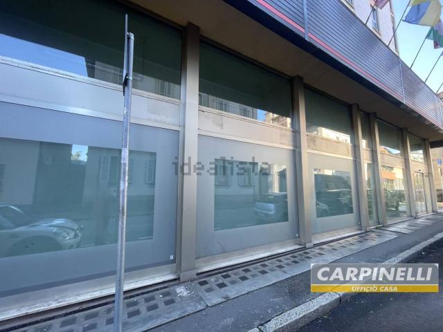 Locale in vendita di 192 m² in Via Giacomo Matteotti, 1
