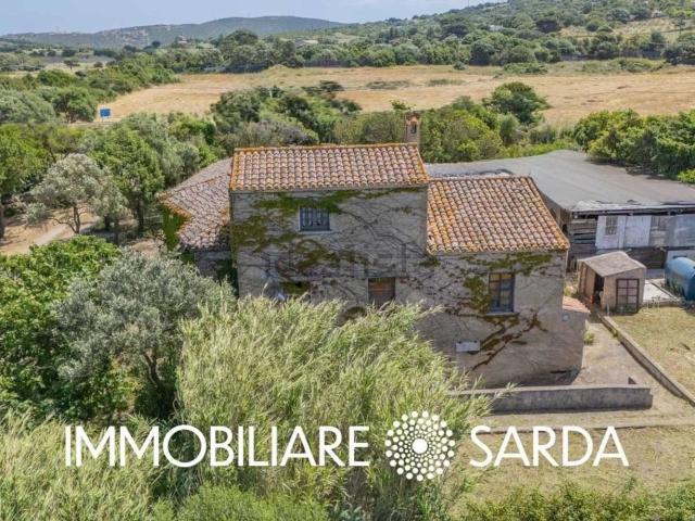 Locale in vendita di 192 m² in Strada Statale 133 di Palau