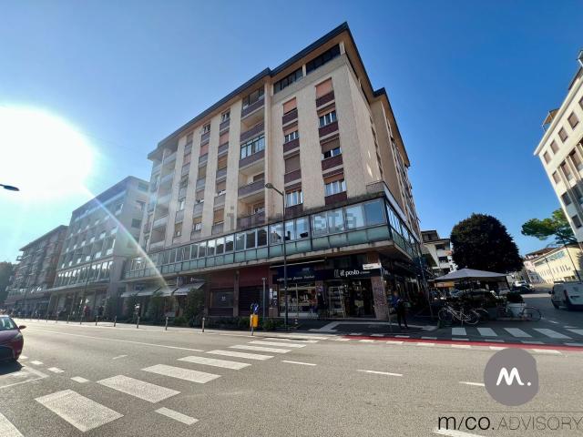 Locale in vendita di 192 m² in Viale Franco Martelli, 10
