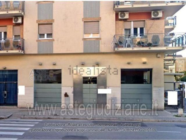 Locale in vendita di 194 m² in Via Bardet, 30