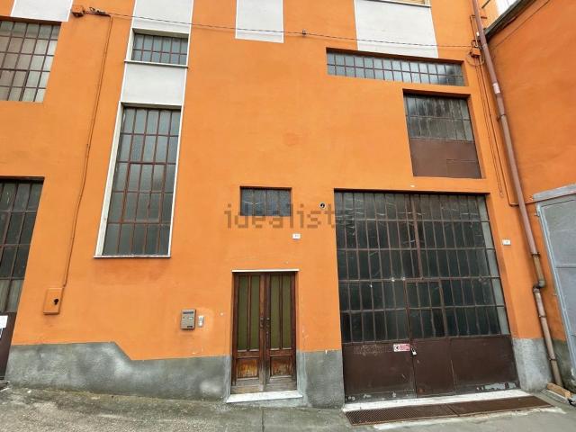 Locale in vendita di 195 m² in Via Guglielmo Oberdan, 26