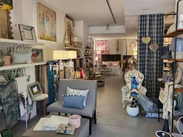 Locale in vendita di 195 m² in Via Roma, 104