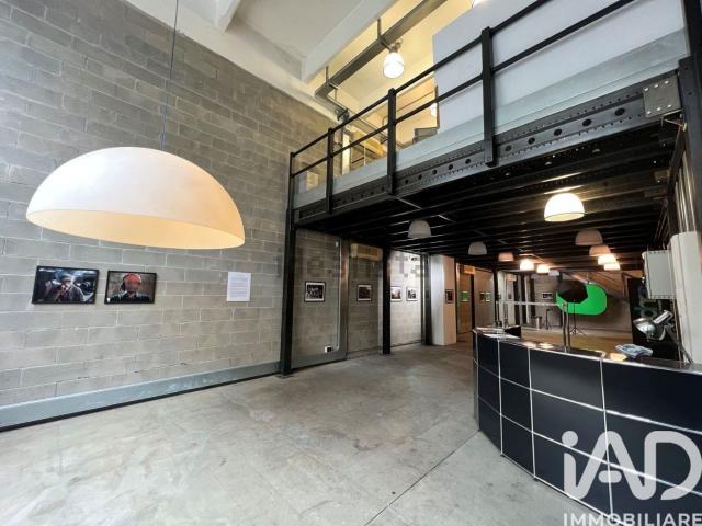 Locale in vendita di 196 m² in Via Cervino, 24