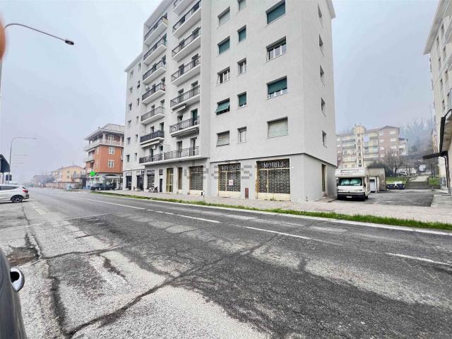 Locale in vendita di 197 m² in Via Circonvallazione, 30
