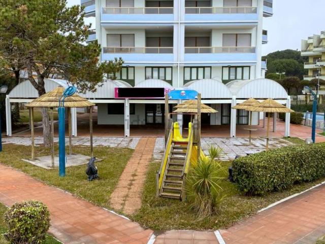 Locale in vendita di 197 m² in Viale Italia, 14