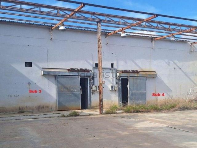 Locale in vendita di 198 m² in Località Chiara, 3