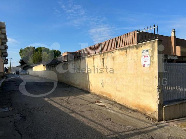 Locale in vendita di 19 m² in Via XX Settembre, 1