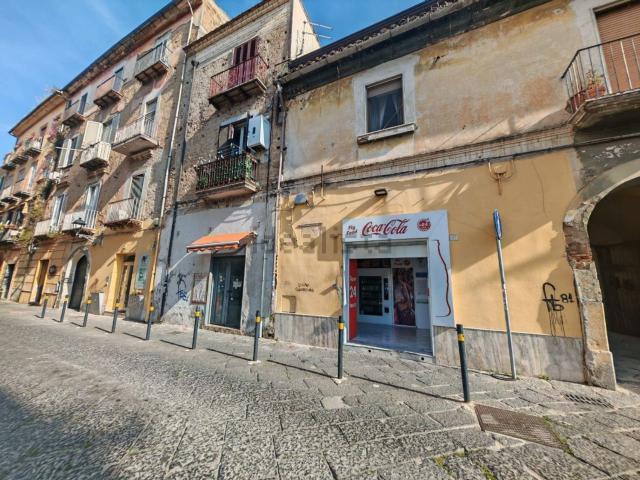 Locale in vendita di 23 m² in Via San Carlo, 113