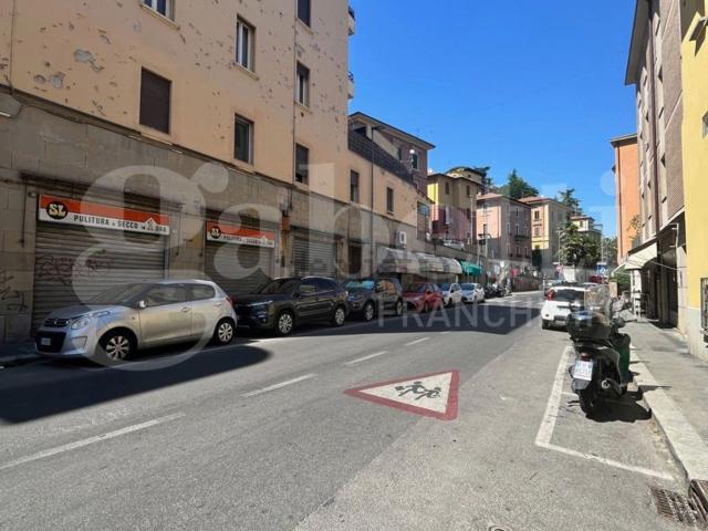 Locale in vendita di 23 m² in Via San Mamolo, 53