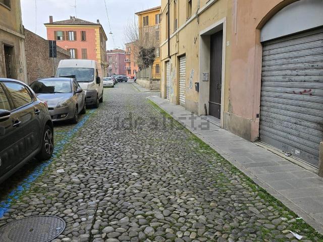Locale in vendita di 23 m² in Via San Martino, 36