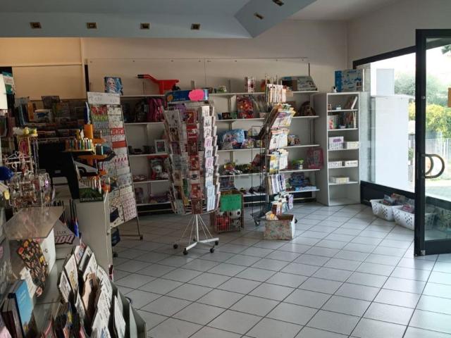 Locale in vendita di 200 m²
