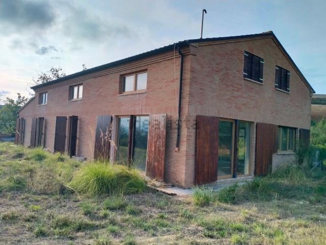 Locale in vendita di 200 m²