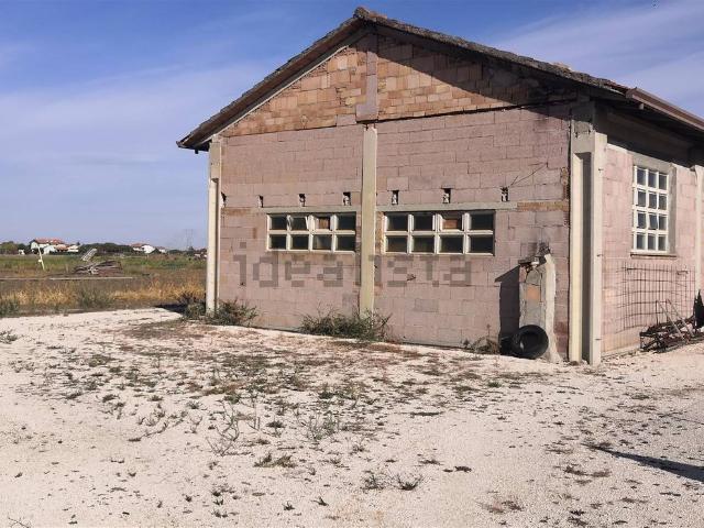 Locale in vendita di 200 m²