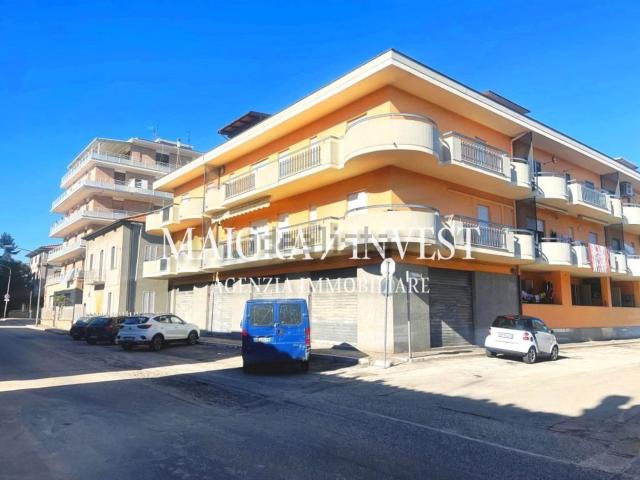 Locale in vendita di 200 m²