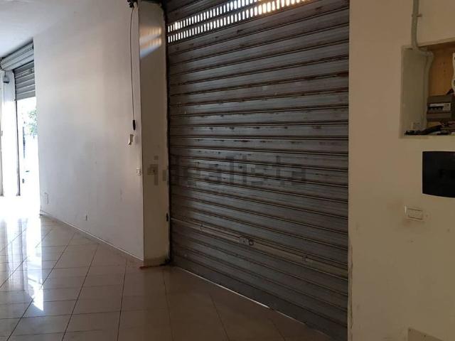 Locale in vendita di 200 m²