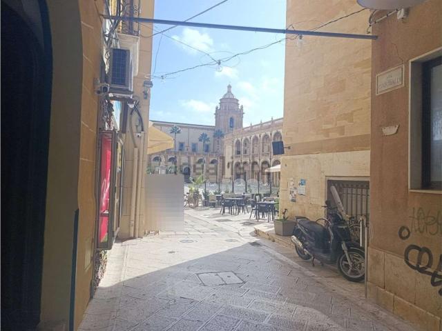 Locale in vendita di 200 m²