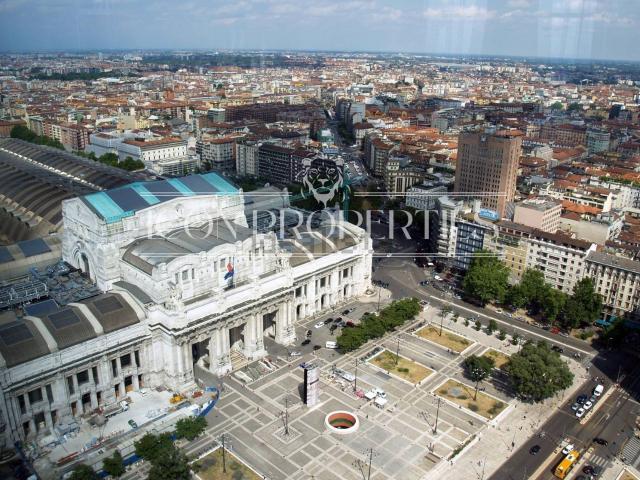Locale in vendita di 200 m²