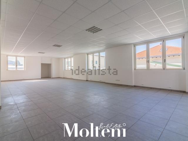 Locale in vendita di 200 m² in Via Caduti di Nassiriya, 18
