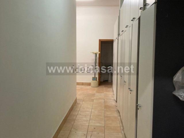 Locale in vendita di 200 m² in Via Canale