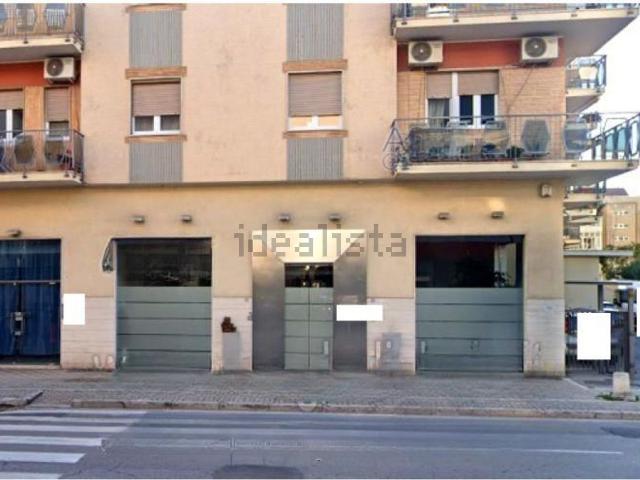 Locale in vendita di 200 m² in Via Bardet