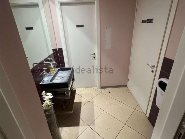 Locale in vendita di 200 m² in Via Brigata Partigiana Ugo Muccini