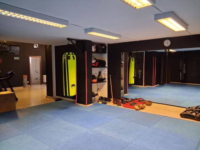 Locale in vendita di 200 m² in Via Gabriele Rossetti, 7