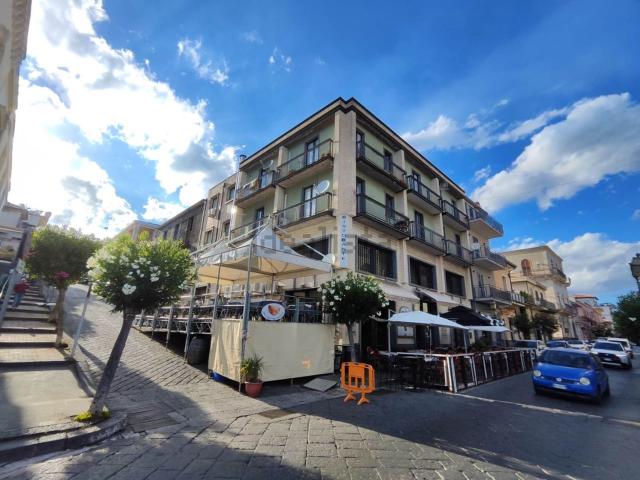 Locale in vendita di 200 m² in Via Giuseppe Garibaldi