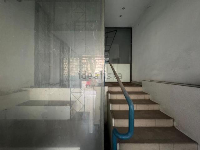 Locale in vendita di 200 m² in Via dei Mille, 10