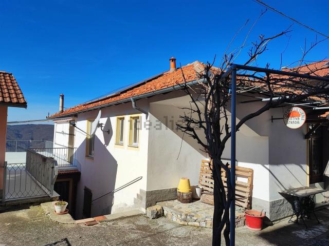 Locale in vendita di 200 m² in Via della Polveriera