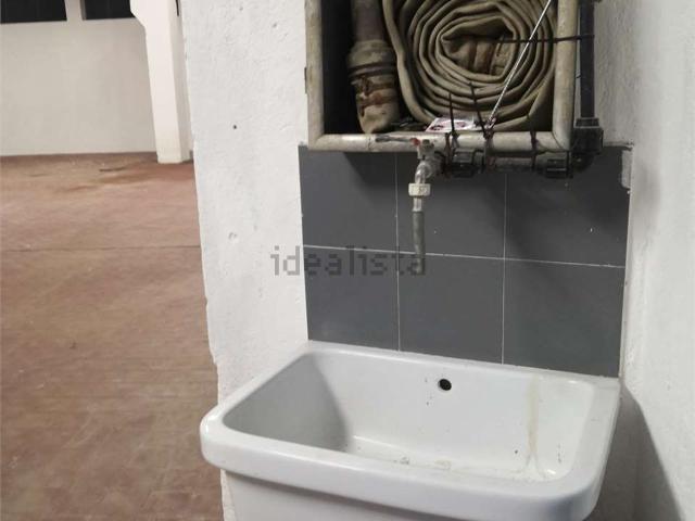 Locale in vendita di 200 m² in Via di Creto