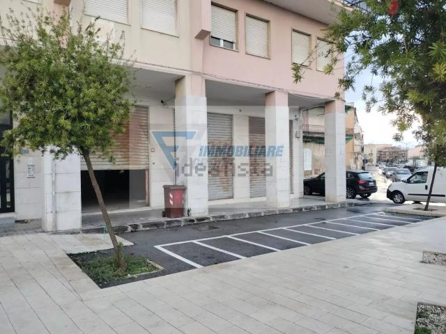 Locale in vendita di 200 m² in Via Montegrappa