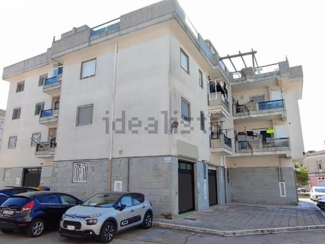Locale in vendita di 200 m² in Via Massafra