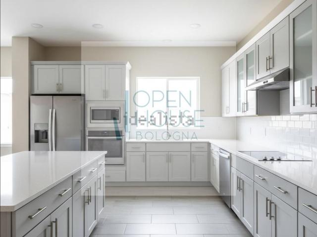 Locale in vendita di 200 m² in Via Mezzana
