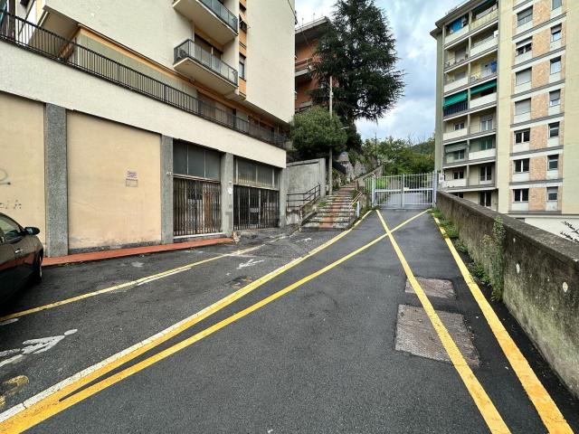 Locale in vendita di 200 m² in Via San Felice