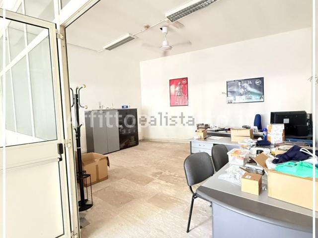 Locale in vendita di 200 m² in Via Palazzo