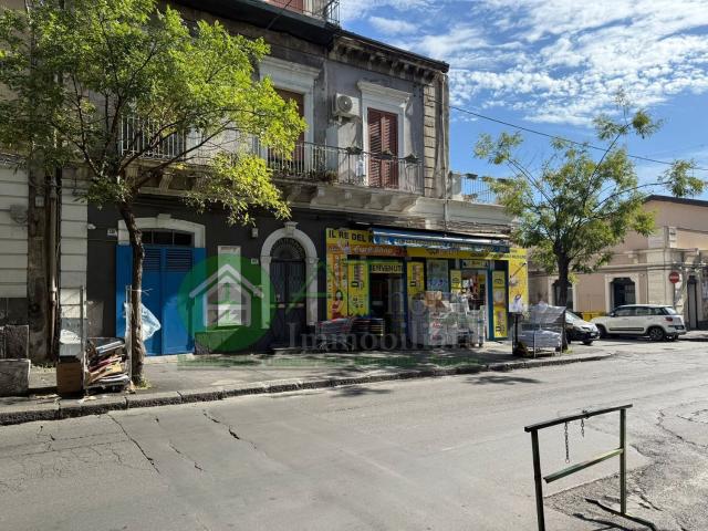Locale in vendita di 200 m² in Via Plebiscito