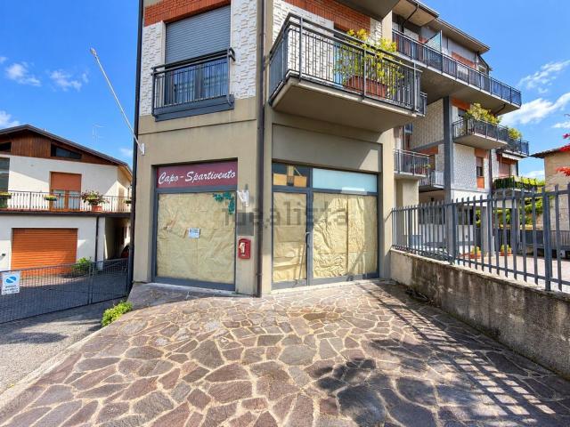 Locale in vendita di 200 m² in Via Provinciale, 17