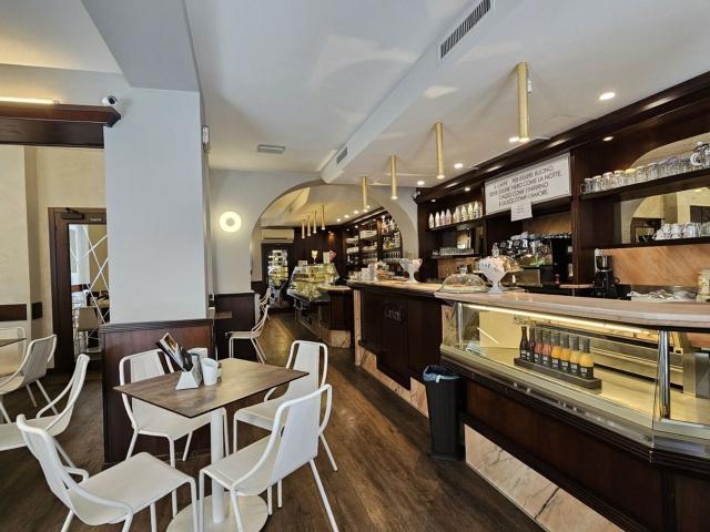 Locale in vendita di 200 m² in Via Roma