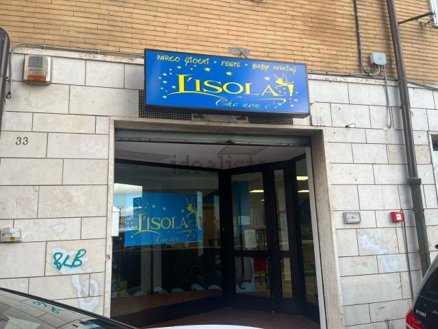 Locale in vendita di 200 m² in Via VESCOVADO, 35