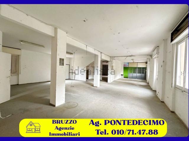 Locale in vendita di 200 m² in Via Villa Berrone