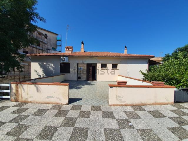 Locale in vendita di 200 m² in Viale A. Moro