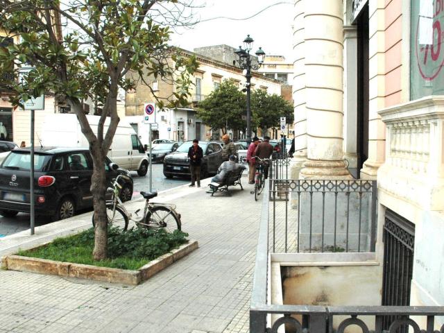 Locale in vendita di 200 m² in Piazza Vittorio Emanuele II, 1