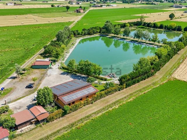 Locale in vendita di 200 m² in Strada Gonizza