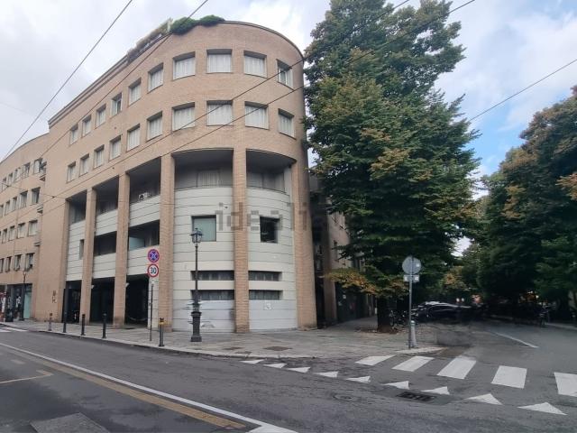Locale in vendita di 200 m² in Strada Nino Bixio