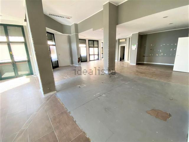 Locale in vendita di 201 m²