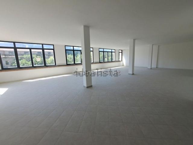 Locale in vendita di 201 m² in Via Curtatone