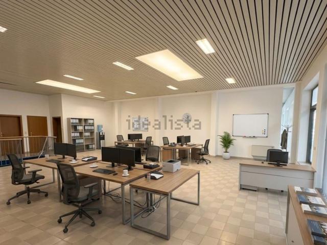 Locale in vendita di 201 m² in Via Madonnetta
