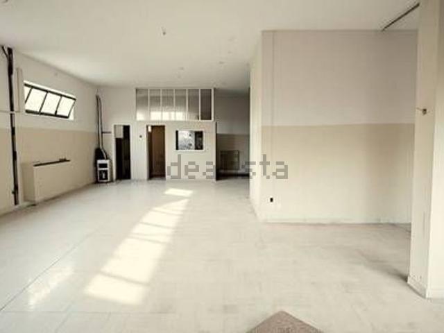 Locale in vendita di 203 m²